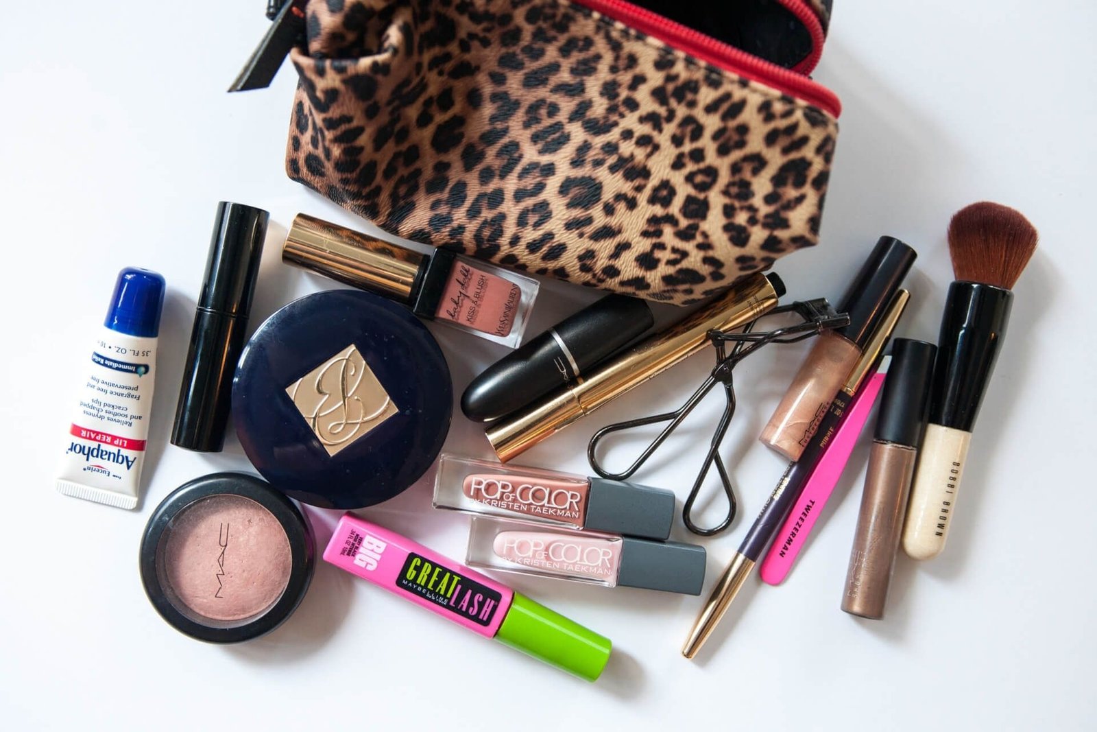 Every Girl's Makeup kit Should Include The Following Beauty Products!