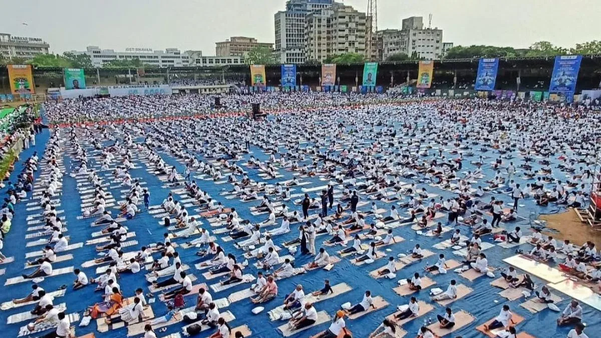 "Join the grand 'Yoga Mahotsav' event hosted by Morarji Desai National Institute of Yoga (MDNIY) at Parade Ground in Hyderabad on May 27. This significant event is part of MDNIY's ongoing initiative to promote yoga across India through a 100-day countdown program. Find out more about this celebration of yoga and its benefits."