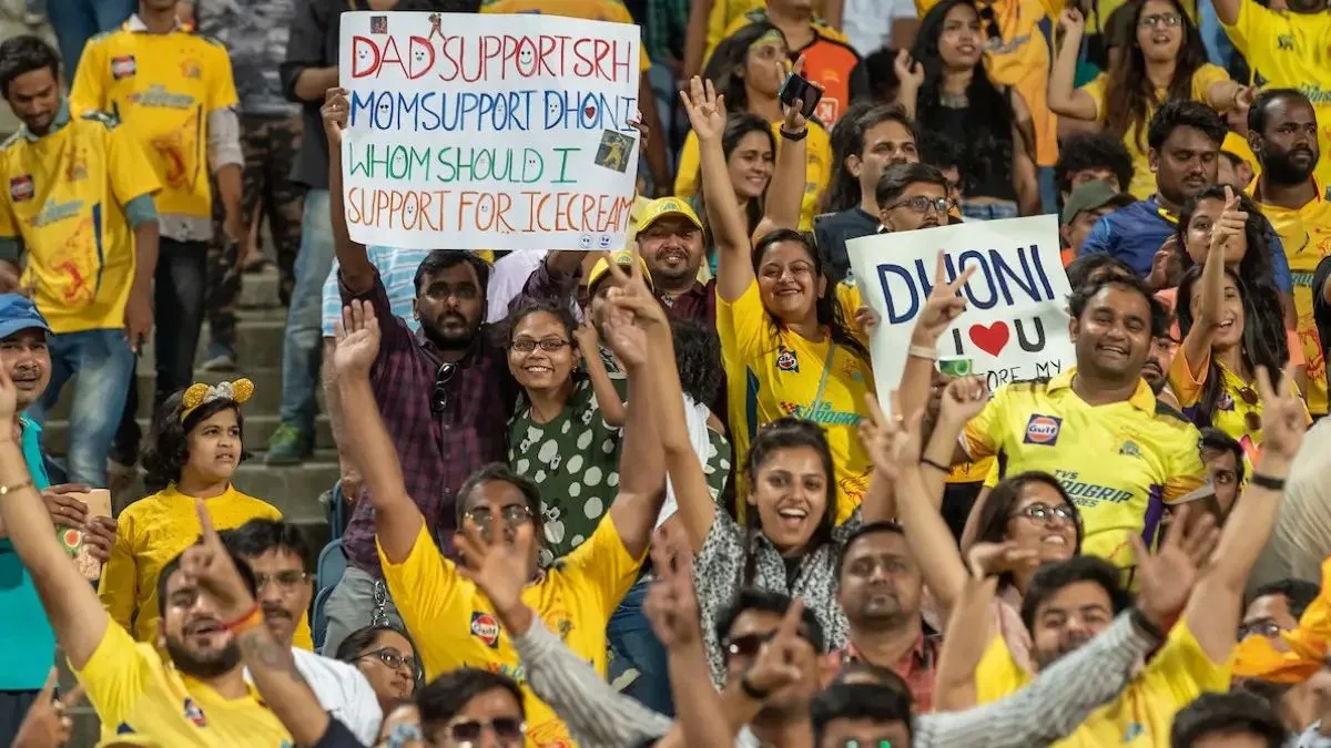 The IPL 2023 encounter between Chennai Super Kings (CSK) and Delhi Capitals (DC) became a frenzy as fans went into a frenzy when MS Dhoni won the toss and elected to bat first. The excitement was captured in a viral video, showcasing the unwavering support for the legendary captain. Find out more about this crucial game and its implications for both teams in the IPL playoffs race.