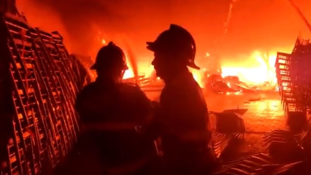 At least three people have died after a massive fire broke out at a decoration material godown in Maharashtra's Pune. The incident took place on Friday in the Wagholi area. The blaze was later brought under control. Further details are awaited

