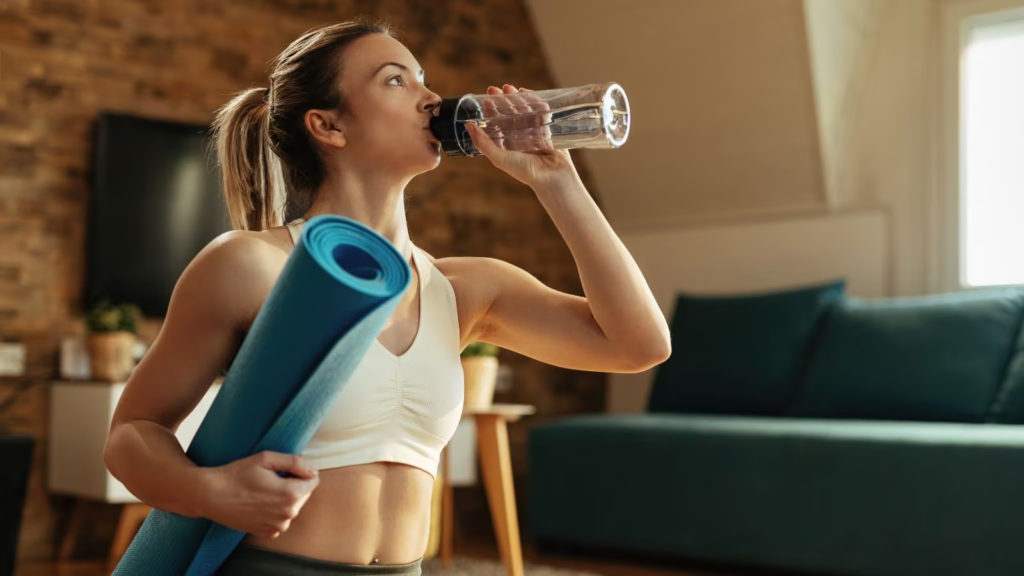 Exercising can be a difficult task during summer. Experts emphasize the importance of hydration and recommend staying hydrated during summer workouts to maintain electrolyte balance and avoid muscle fatigue and hyperthermia. Tips on hydrating are provided to help readers stay safe and healthy during summer workouts.