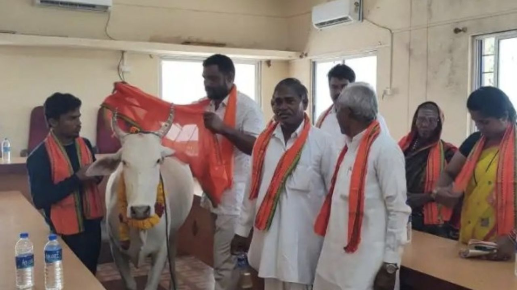 On the opening day of the Karnataka assembly session, Congress workers made headlines by conducting a Pooja and sprinkling cow urine at the Vidhana Soudha in Bengaluru. The workers stated that their aim was to purify the state assembly. Watch the video of this unusual incident that has sparked controversy.