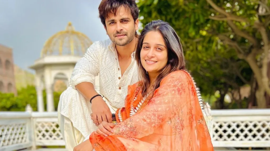 Television actor Dipika Kakar, known for her roles in shows like 'Sasural Simar Ka' and 'Kahaan Hum Kahaan Tum', has made the decision to leave the entertainment industry behind and embrace the role of a housewife and mother. Dipika and her husband Shoaib Ibrahim are eagerly awaiting the arrival of their first child and she expressed her desire to focus on her personal life and enjoy the journey of motherhood. Read on to learn more about Dipika's decision and her thoughts on this new phase of her life.