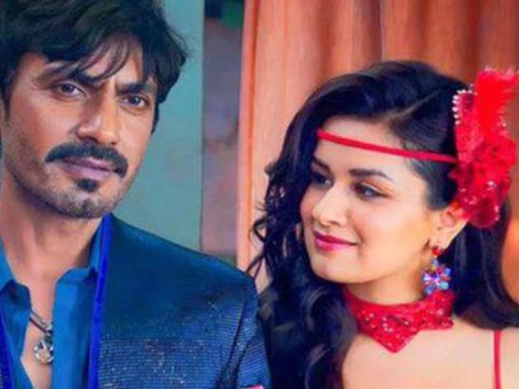The recently released trailer of "Tiku Weds Sheru," starring Nawazuddin Siddiqui and Avneet Kaur, has faced backlash from netizens for a kissing scene between the two actors. The criticism stems from the notable age difference, with Nawazuddin being 49 years old and Avneet being 21. The social media comments expressed concerns about the age gap and the sexualization of Avneet's character in the film. The movie, produced by Kangana Ranaut and directed by Sai Kabir, revolves around two ambitious characters aspiring for success in Bollywood. The film is set to premiere on Prime Video on June 23.