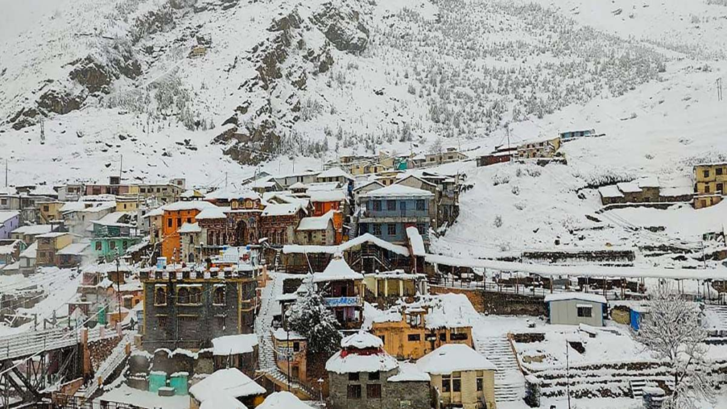 The Badrinath national highway, which was blocked for more than 17 hours due to a massive landslide triggered by heavy rain, has finally reopened. Hundreds of pilgrims were stranded and had to spend the night in their vehicles. 