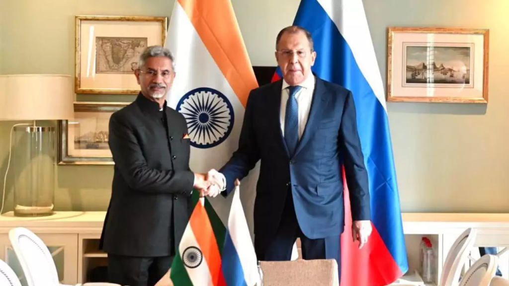 External Affairs Minister S Jaishankar met with Russian Foreign Minister Sergey Lavrov on the sidelines of the ASEAN-India Ministerial in Jakarta. The leaders discussed bilateral economic issues and the ongoing conflict in Ukraine. This marks their second meeting in a month, following their encounter during the BRICS summit in South Africa.