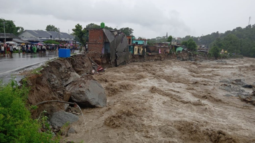 Heavy rain lashes Himachal Pradesh and Uttarakhand, exacerbating the ongoing flood and landslide crisis. The situation remains grim as authorities strive to cope with the aftermath. Stay updated with the latest developments and alerts in the region.