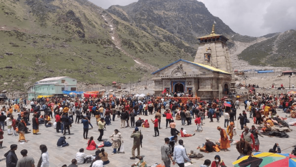 A major landslide has occurred near Gaurikund on the Kedarnath Yatra route, leaving over 10 people missing. Relief and rescue operations are underway. The landslide damaged three shops and the debris is blocking the road. The missing people have been identified as Vinod (26), Mulayam (25), Ashu (23), Priyanshu Chamola (18), Ranbir Singh (28), Amar Bohra, his wife Anita Bohra, their daughters, Radhika Bohra and Pinki Bohra, and sons Prithvi Bohra (7), Jatil (6) and Vakil (3).