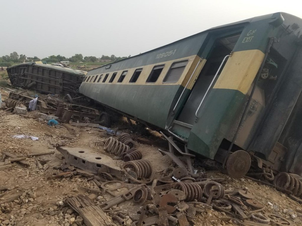 Preliminary investigation shows missing fishplates and a damaged track as reasons behind the tragic train derailment in Pakistan, claiming 31 lives.
