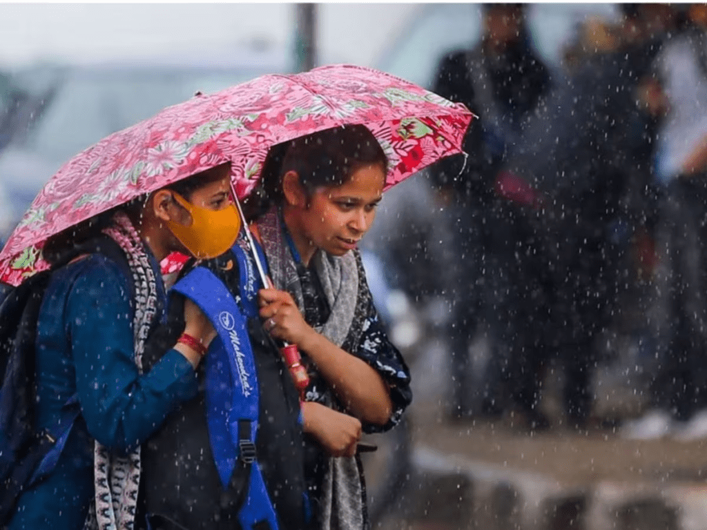 "Heavy rainfall forces schools in Vellore and Ranipet, Tamil Nadu, to close classes 1-5 as a precautionary measure."
