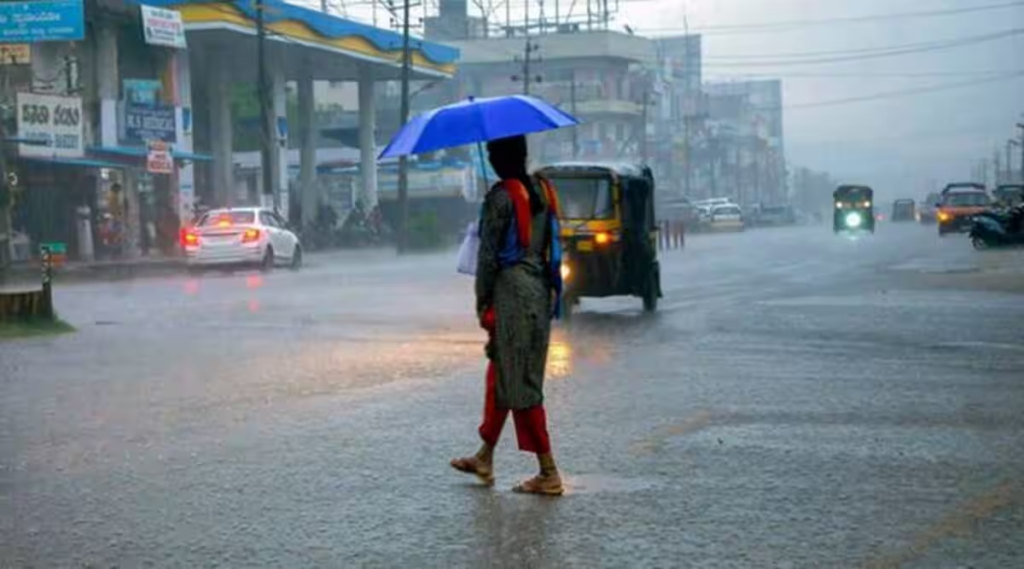 "Indian Meteorological Department (IMD) forecasts moderate rainfall over West Bengal's Kolkata, Howrah, Nadia, East Medinipur, and 24 Paraganas in the next few hours."
