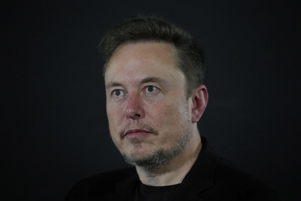 In a fiery interview, Elon Musk responds to advertisers leaving X over antisemitic content, vehemently denying allegations of antisemitism. The Tesla CEO delivers a strong message, urging advertisers not to attempt to blackmail him amidst the growing controversy. 
