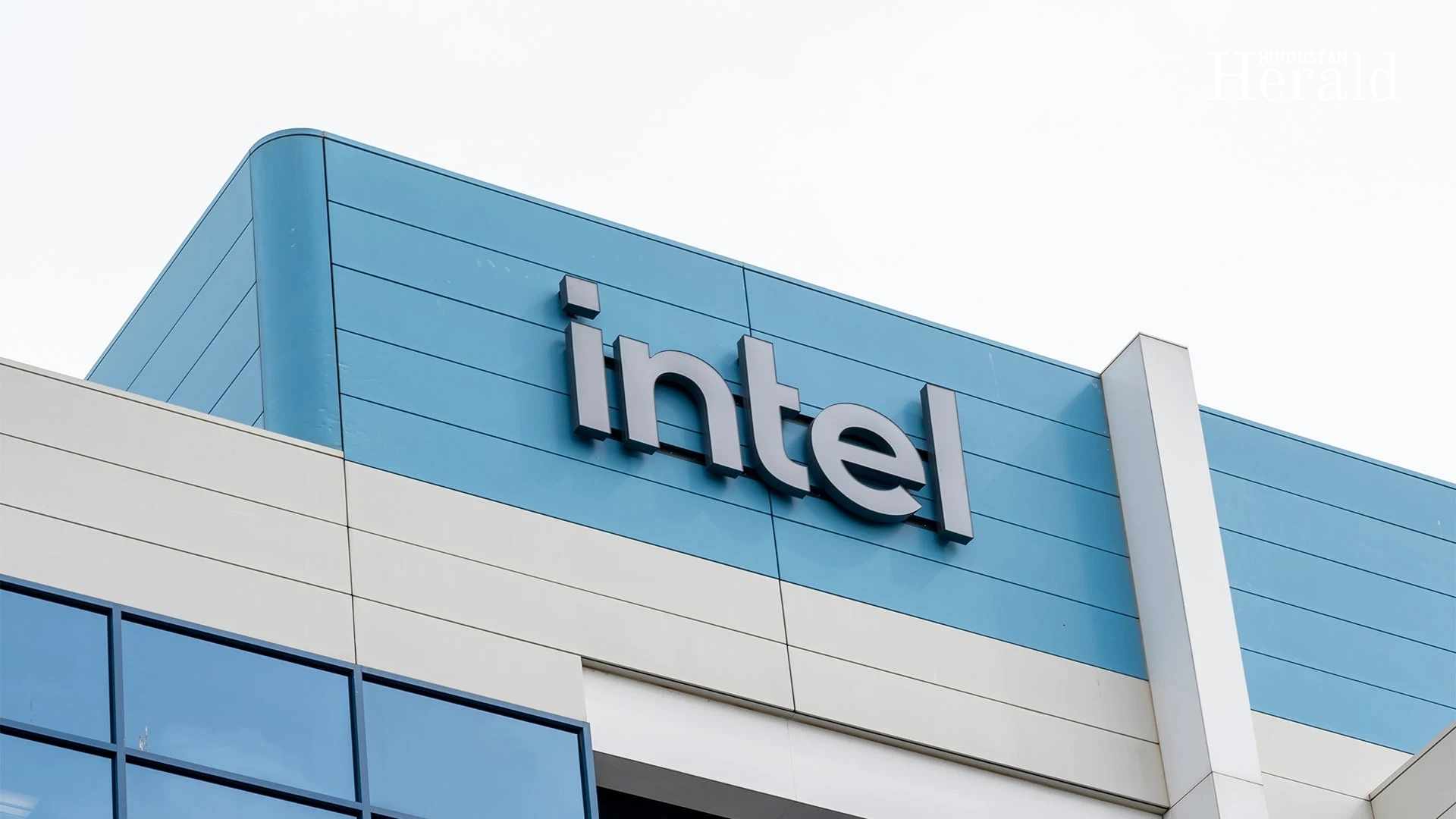 Intel Stock Price Updates | Intel share price today rose 2.71% in pre-market to $20.10, showing signs of recovery as chip sector sentiment improves globally.